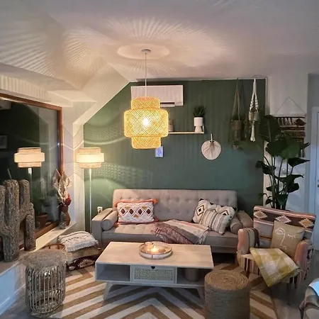 Sky & Sea Апартамент *