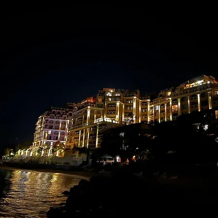 Sky & Sea Златни пясъци